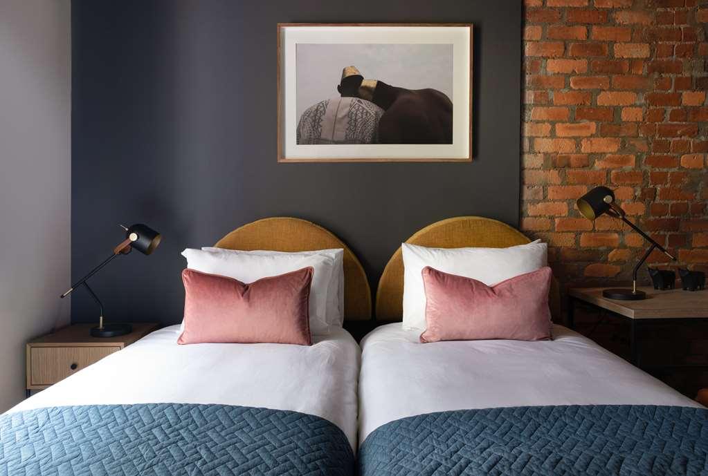 Old Foundry Hotel Cape Town Room photo